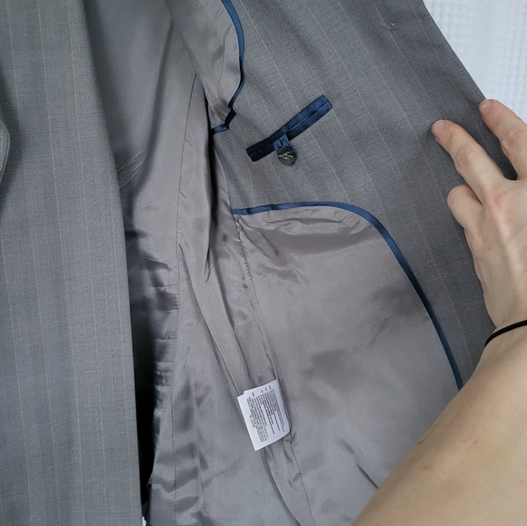 Mexx grey pinstripe pantsuit, size 2, new condition - Picture 3 of 9